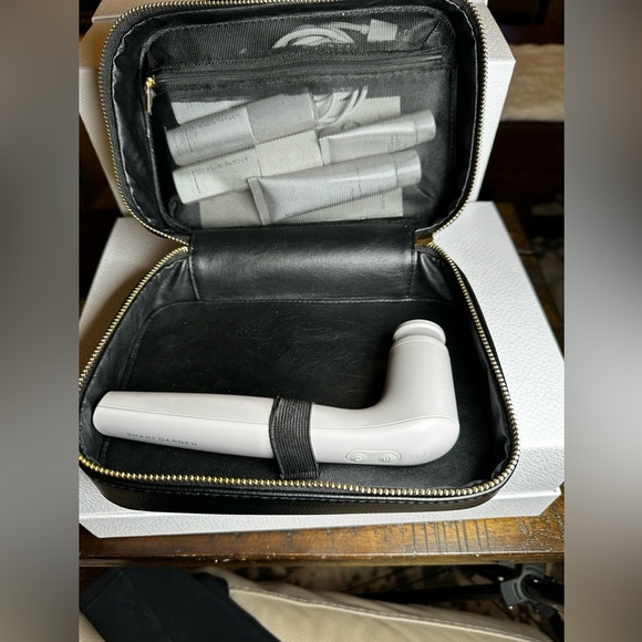 🆕 SHANI DARDEN- The Sculpt & Firm Travel Kit NIB - Picture 5 of 11